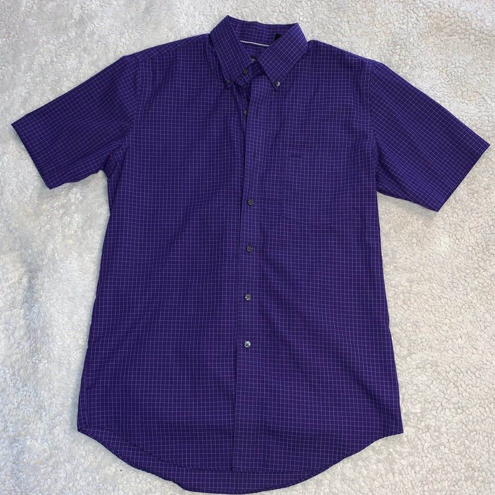 Men’s VanHeusen dress shirt